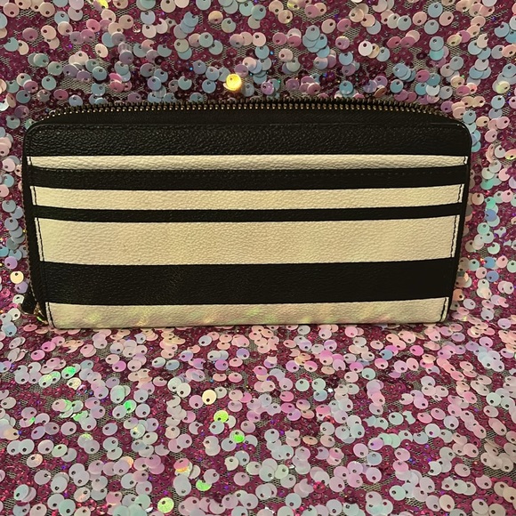 Kate Spade Matching Set - Picture 4 of 16